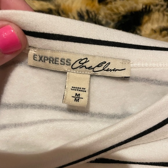 *NWOT* Express White with Black Stripes Sweatshirt - Size M - Picture 2 of 4